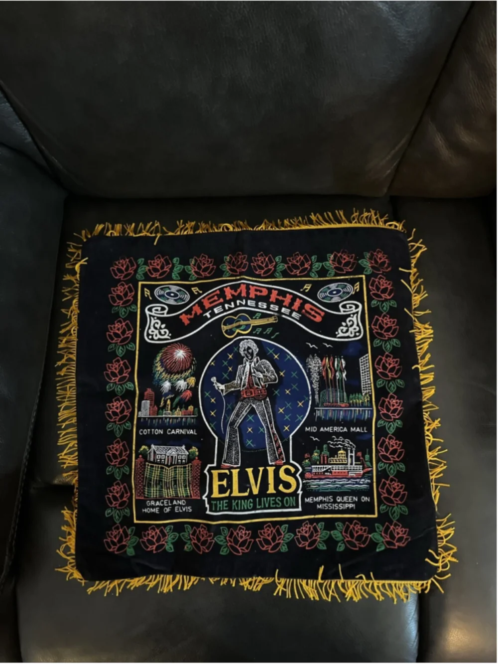 ELVIS PRESLEY- ELVIS / MEMPHIS PRINTED DESIGN ON VELVET BACKGROUND PILLOW COVER